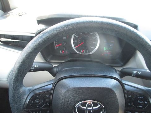 Used 2022 Toyota Corolla Cross L FWD image 22
