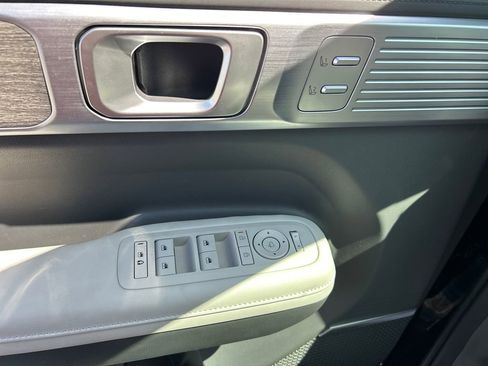 Used 2025 Hyundai Santa Fe Calligraphy AWD/4WD image 12