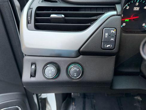 Used 2017 Chevrolet Tahoe Premier image 32