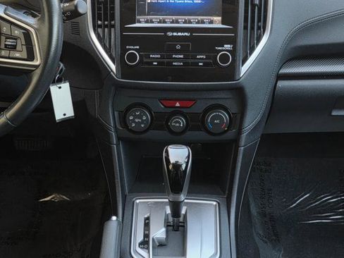 Used 2018 Subaru Crosstrek 2.0i Premium AWD/4WD image 18