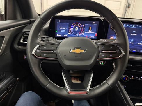 Certified 2025 Chevrolet Traverse LT w/ Sun and Wheel Package AWD/4WD image 38