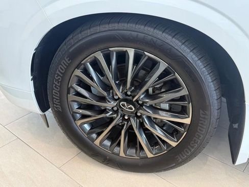 New 2026 INFINITI QX80 Autograph w/ Premium Cargo Package AWD/4WD image 9