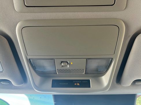 Used 2020 Mitsubishi Outlander SEL image 18