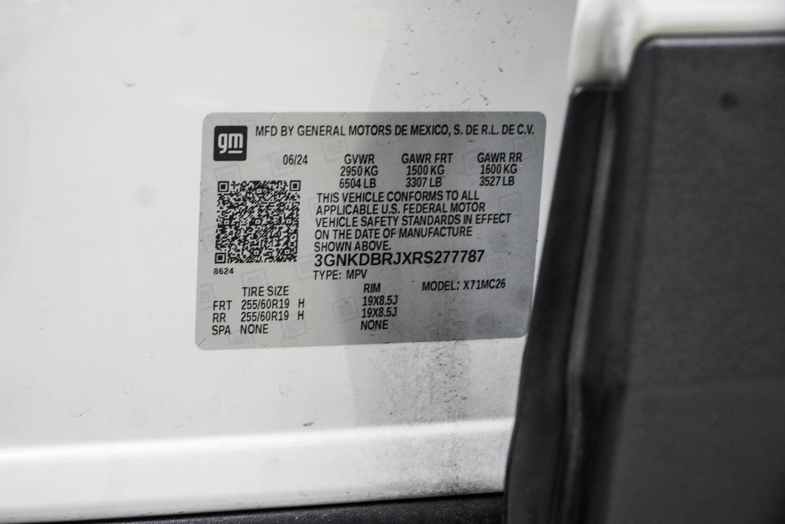 Used 2024 Chevrolet Blazer EV LT AWD/4WD image 39