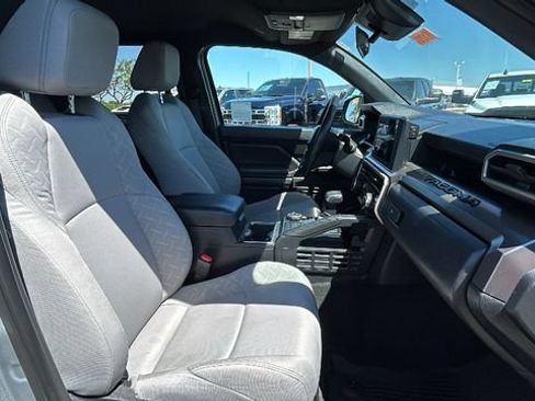 Used 2024 Toyota Tacoma SR5 AWD/4WD image 11