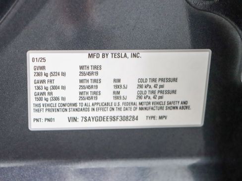 Used 2025 Tesla Model Y Long Range image 31