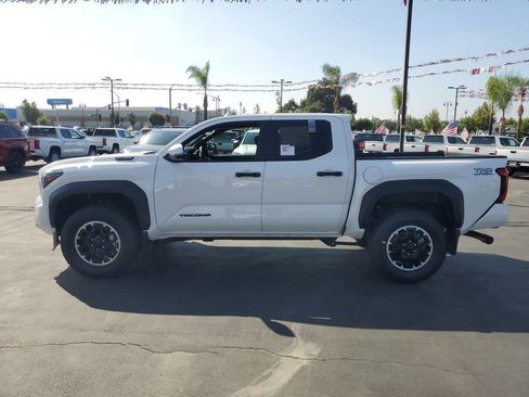 New 2025 Toyota Tacoma TRD Off-Road image 6
