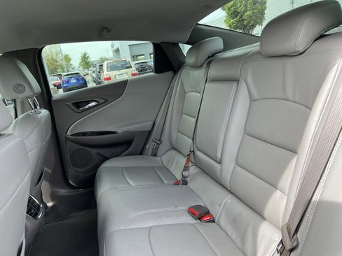 Used 2022 Chevrolet Malibu LT image 33