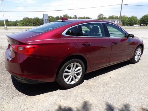 Used 2016 Chevrolet Malibu LT FWD image 4