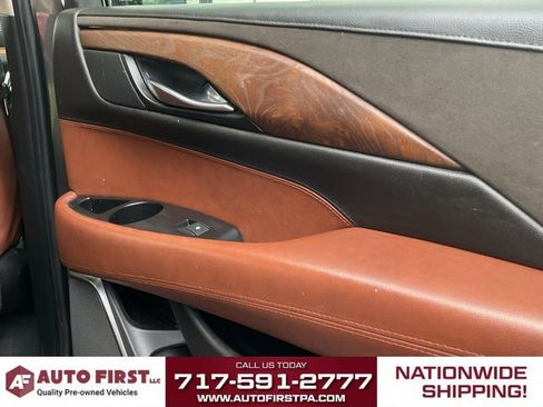 Used 2020 Cadillac Escalade ESV Luxury AWD/4WD image 12