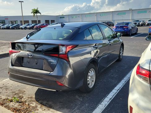 Used 2019 Toyota Prius XLE image 6