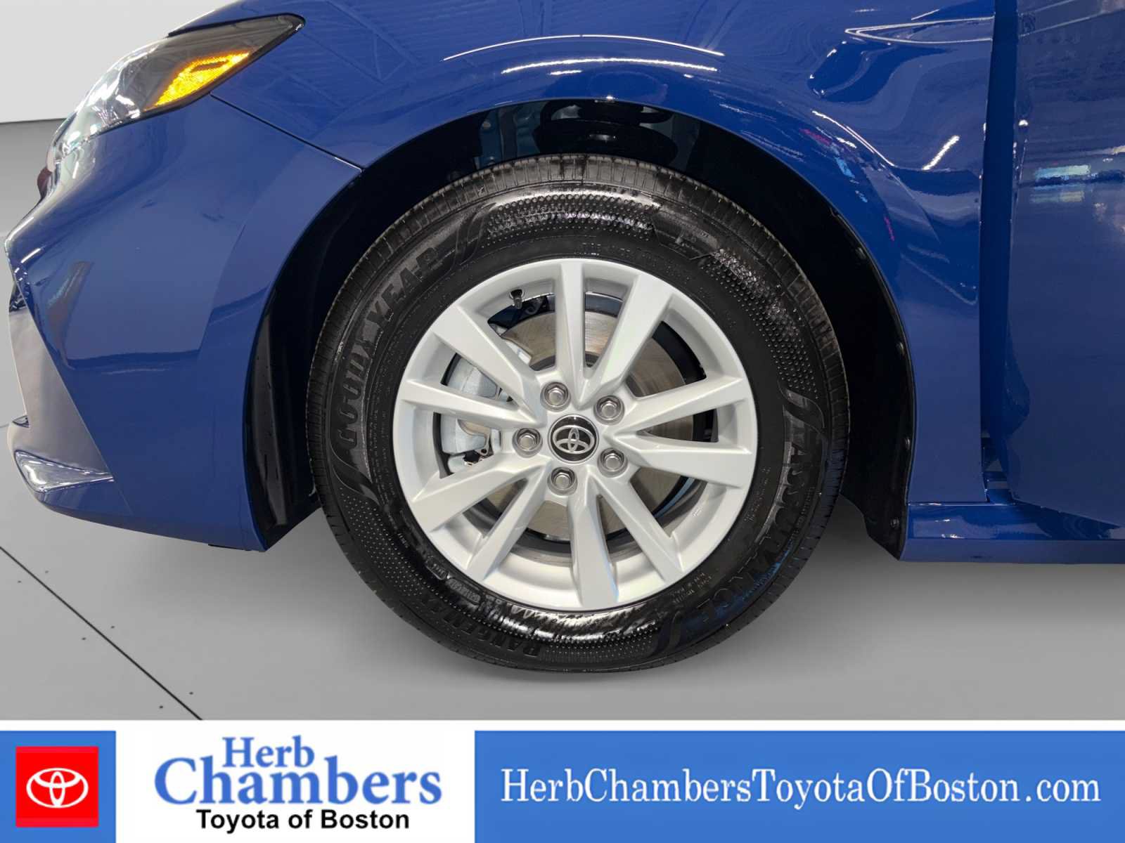 Used 2026 Toyota Camry LE w/ Convenience Package FWD image 9