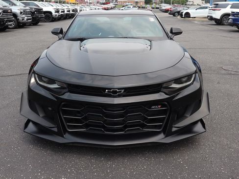Used 2022 Chevrolet Camaro ZL1 RWD image 29