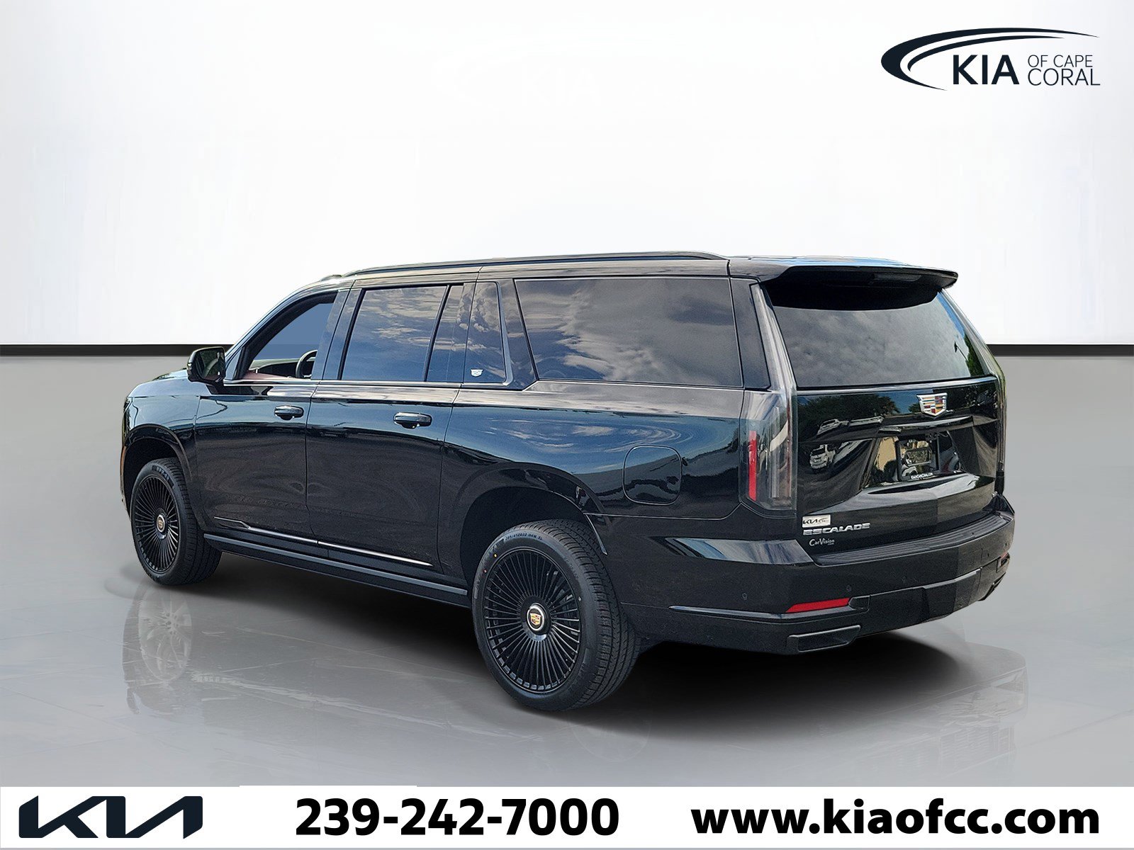 Used 2026 Cadillac Escalade ESV Sport AWD/4WD image 4