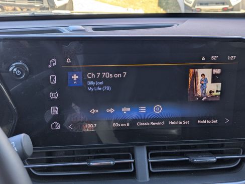 Used 2025 Chevrolet Trax ACTIV w/ Sunroof Package image 23