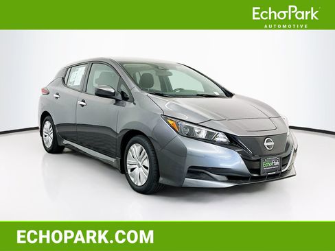 Used 2025 Nissan Leaf S FWD image 1