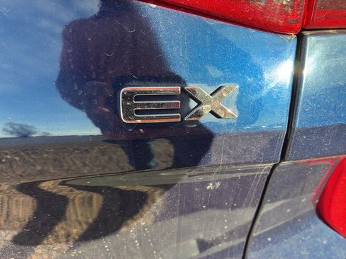 Used 2021 Kia Seltos EX image 18