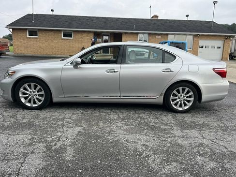 Used 2011 Lexus LS 460 L w/ Luxury Pkg AWD/4WD image 18
