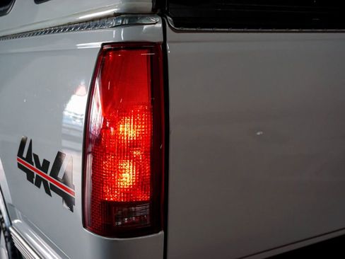 Used 1998 Chevrolet Silverado 1500 4x4 Regular Cab w/ Preferred Equipment Group 2 image 70