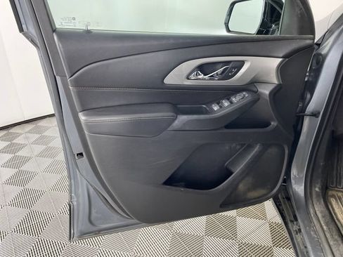 Used 2018 Chevrolet Traverse LS FWD image 11