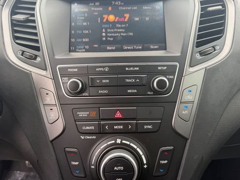 Used 2018 Hyundai Santa Fe Sport 2.0T FWD image 31