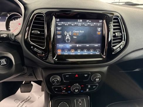 Used 2020 Jeep Compass Limited AWD/4WD image 25