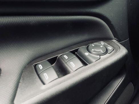 Used 2022 Chevrolet Equinox RS image 17