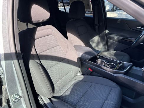 Used 2025 Chevrolet Equinox LT image 38