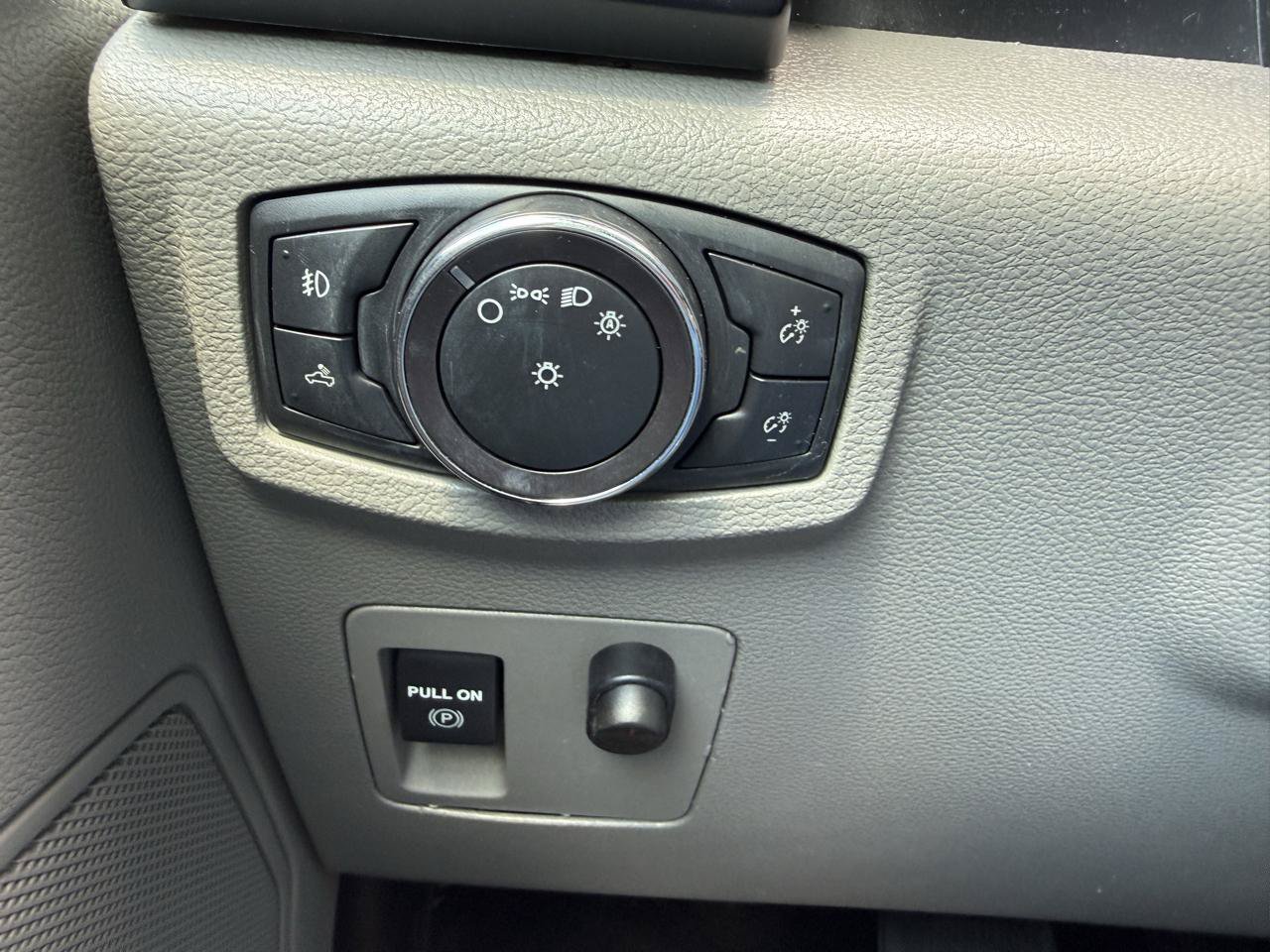 Used 2019 Ford F150 XL w/ Equipment Group 101A Mid AWD/4WD image 27