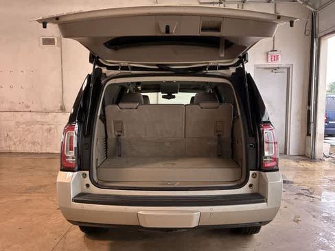 Used 2017 GMC Yukon SLE image 35
