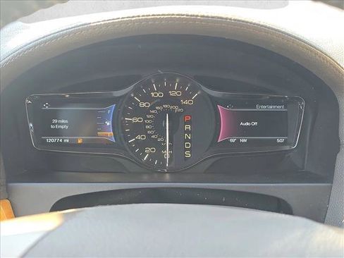 Used 2015 Lincoln MKX FWD w/ Equipment Group 101A image 9