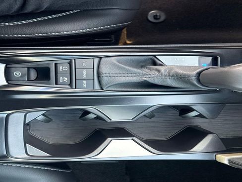 Used 2026 Toyota Camry SE image 27