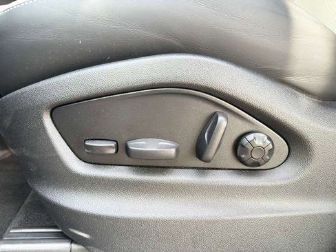 Certified 2026 Porsche Cayenne AWD/4WD image 7