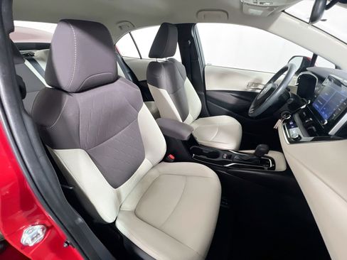 Used 2021 Toyota Corolla LE image 30