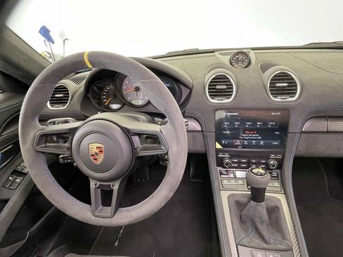 Certified 2025 Porsche 718 Cayman GT4 RS RWD image 22