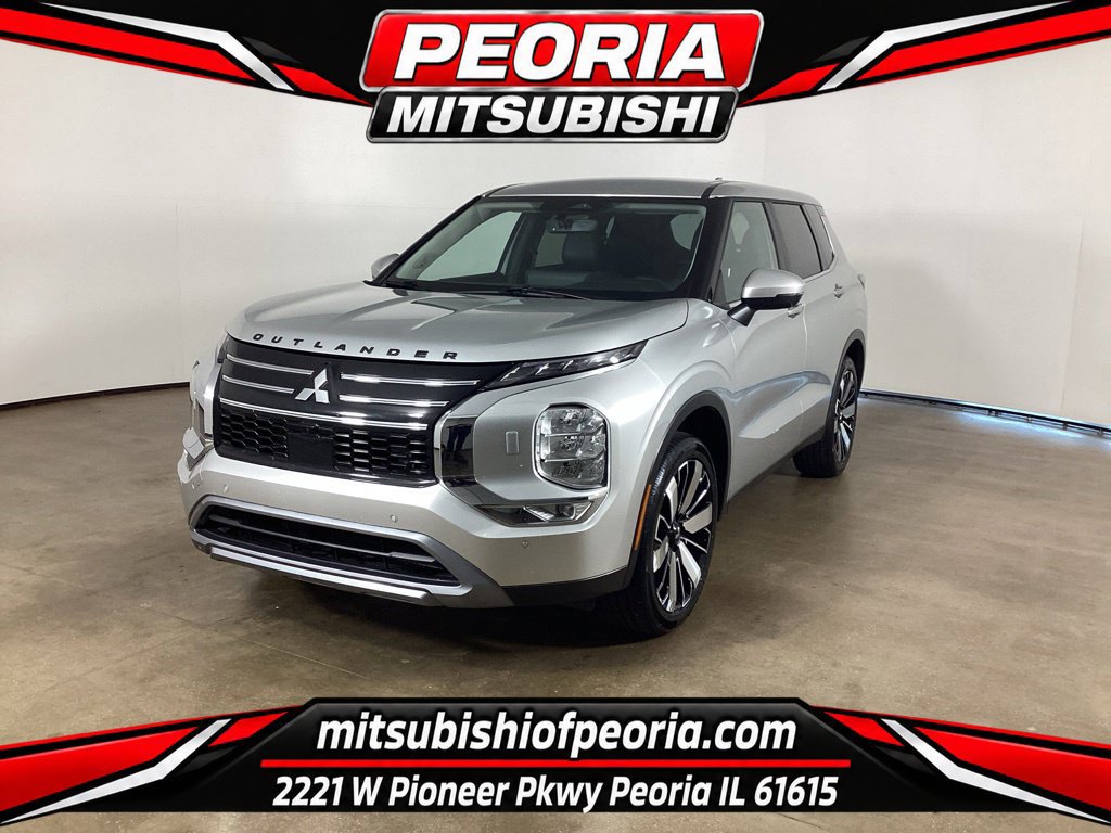 Used 2025 Mitsubishi Outlander SE AWD/4WD image 1