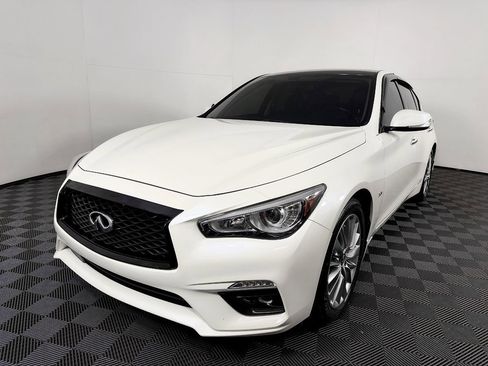 Used 2019 INFINITI Q50 Luxe w/ Essential Package (3.0T Luxe) AWD/4WD image 3