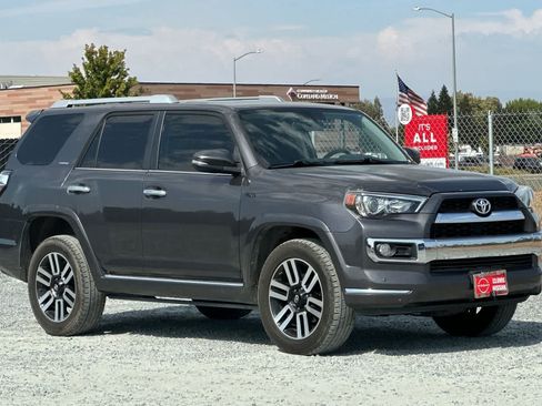 Used 2019 Toyota 4Runner Limited AWD/4WD image 10