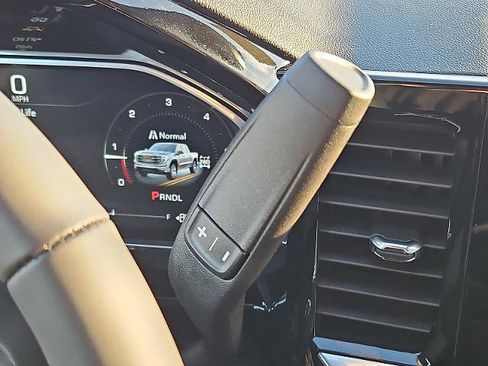 New 2026 GMC Sierra 1500 Elevation image 12