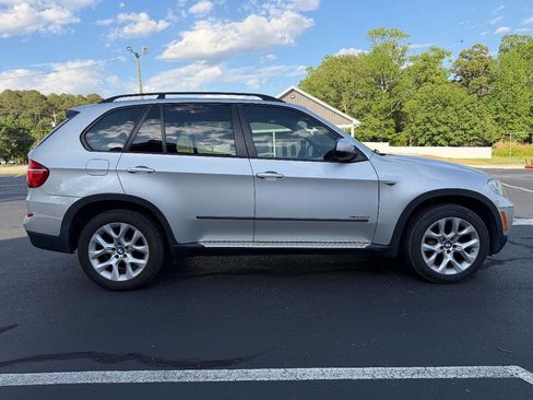 Used 2011 BMW X5 xDrive35i image 9