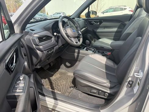 Used 2025 Subaru Forester Limited AWD/4WD image 20