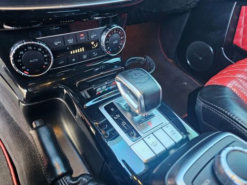Used 2015 Mercedes-Benz G 63 AMG 4MATIC image 27