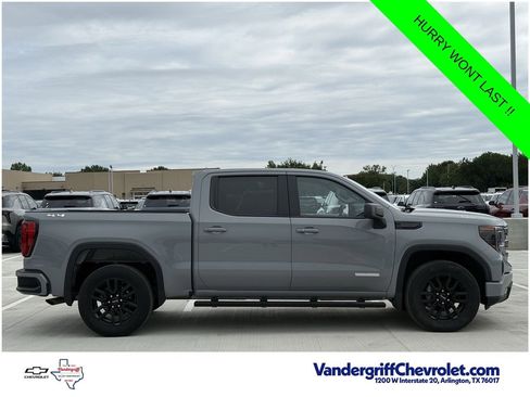 Used 2024 GMC Sierra 1500 Elevation AWD/4WD image 3