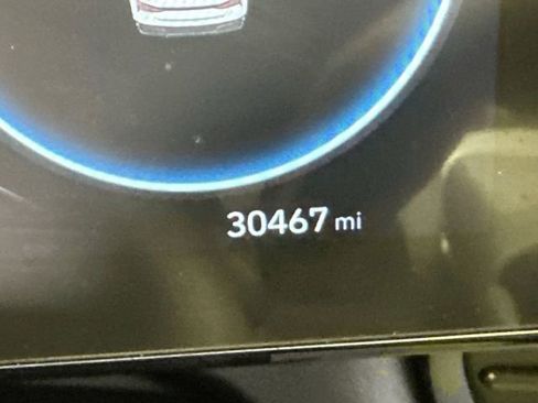 Used 2024 Hyundai Elantra Limited image 13