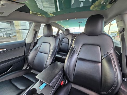 Used 2021 Tesla Model 3 Standard Range Plus image 23