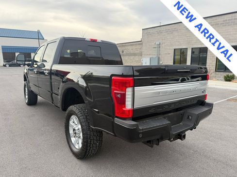 Used 2018 Ford F250 Platinum w/ Platinum Ultimate Package image 5