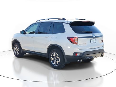Used 2022 Honda Passport TrailSport image 3