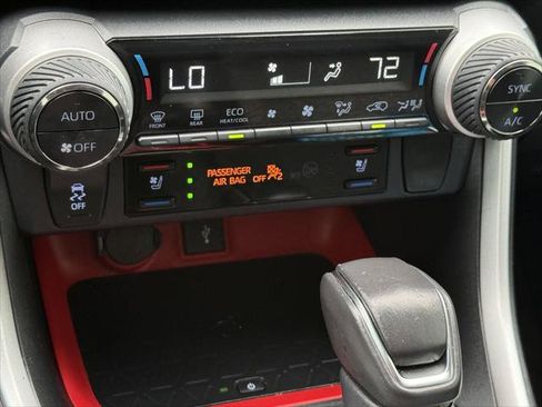 Certified 2020 Toyota RAV4 TRD Off-Road AWD/4WD image 27