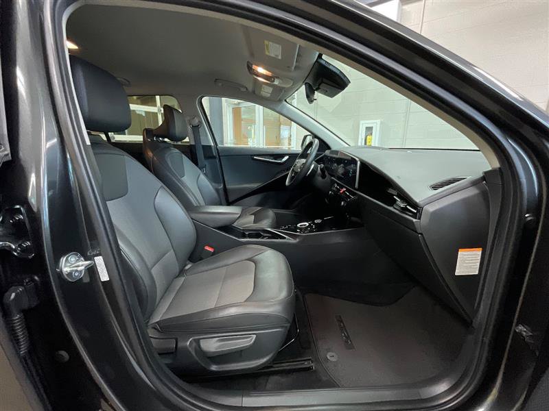 Used 2023 Kia Niro Wind FWD image 29