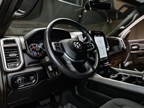 Used 2024 RAM 3500 Big Horn w/ Sport Appearance Package image 18